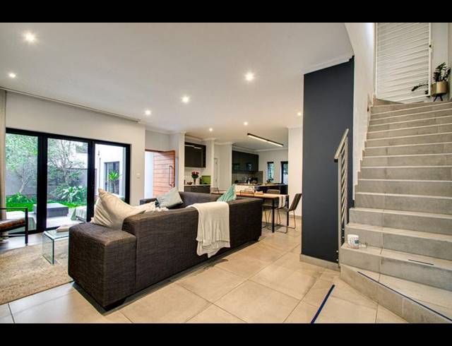 4 BEDROOM PROPERTY TO RENT IN BRYANSTON